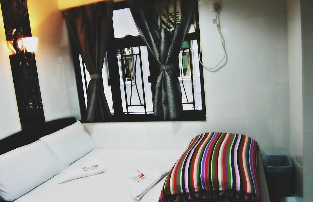 Woodstock Hostel-1