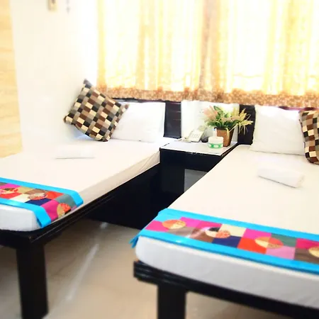 Woodstock Hostel-2